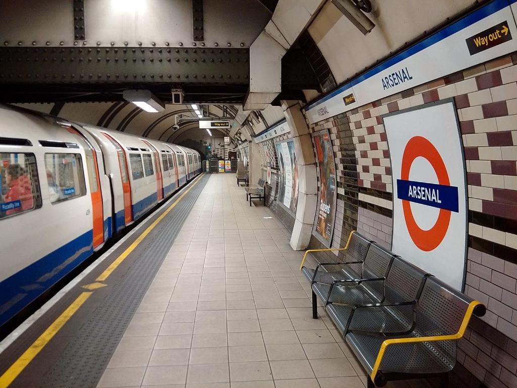 2 Bedroom Flat Next To Arsenal Stadium - Highbury Londra Esterno foto